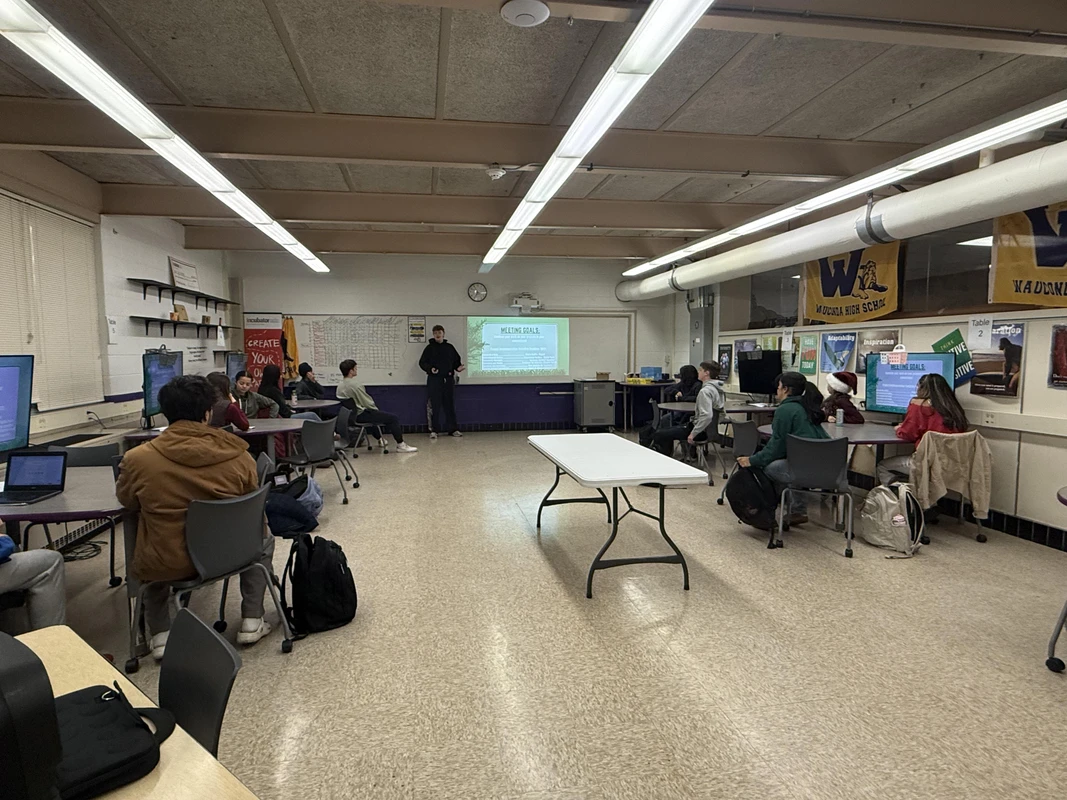 Photo of a Verdance Volunteer Team meeting in session